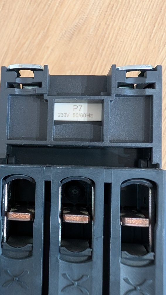 Контактор магнииный пускатель Schneider Electric TeSys Deca 65A 3P