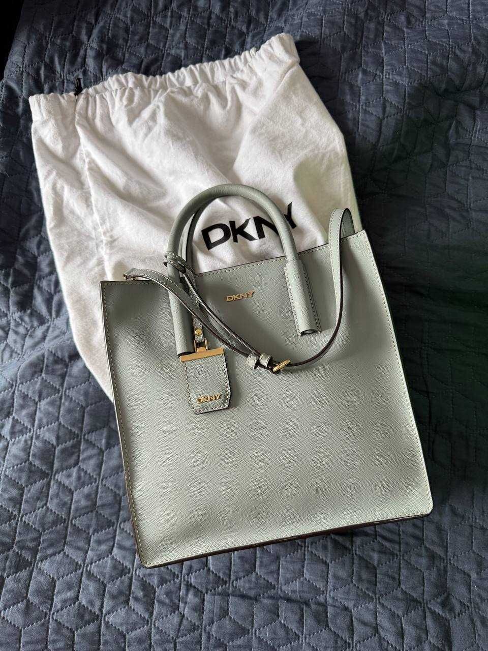 Сумка DKNY в кольорі Powdered Blue - Стан ідеальний