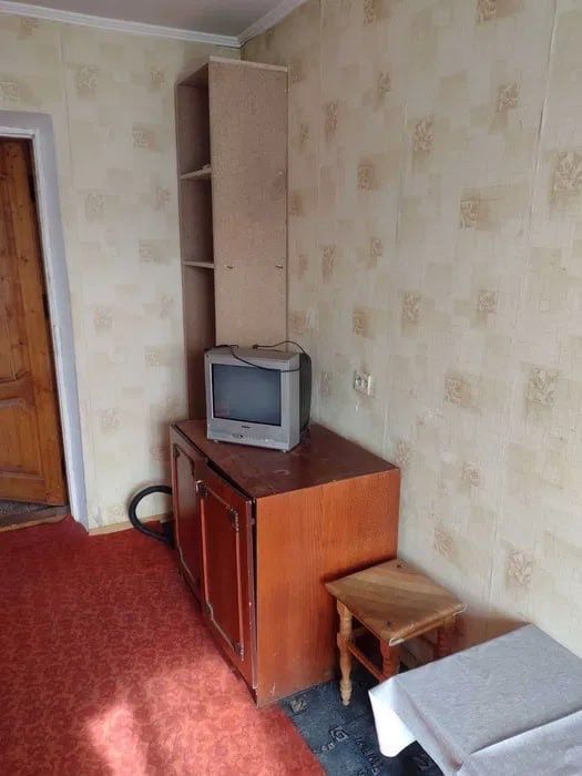 Продаж КіМНАТИ в ГУРТОЖИТКУ, КОМАРОВА (район парку ЖОВТНЕВОГО), 21 м2!