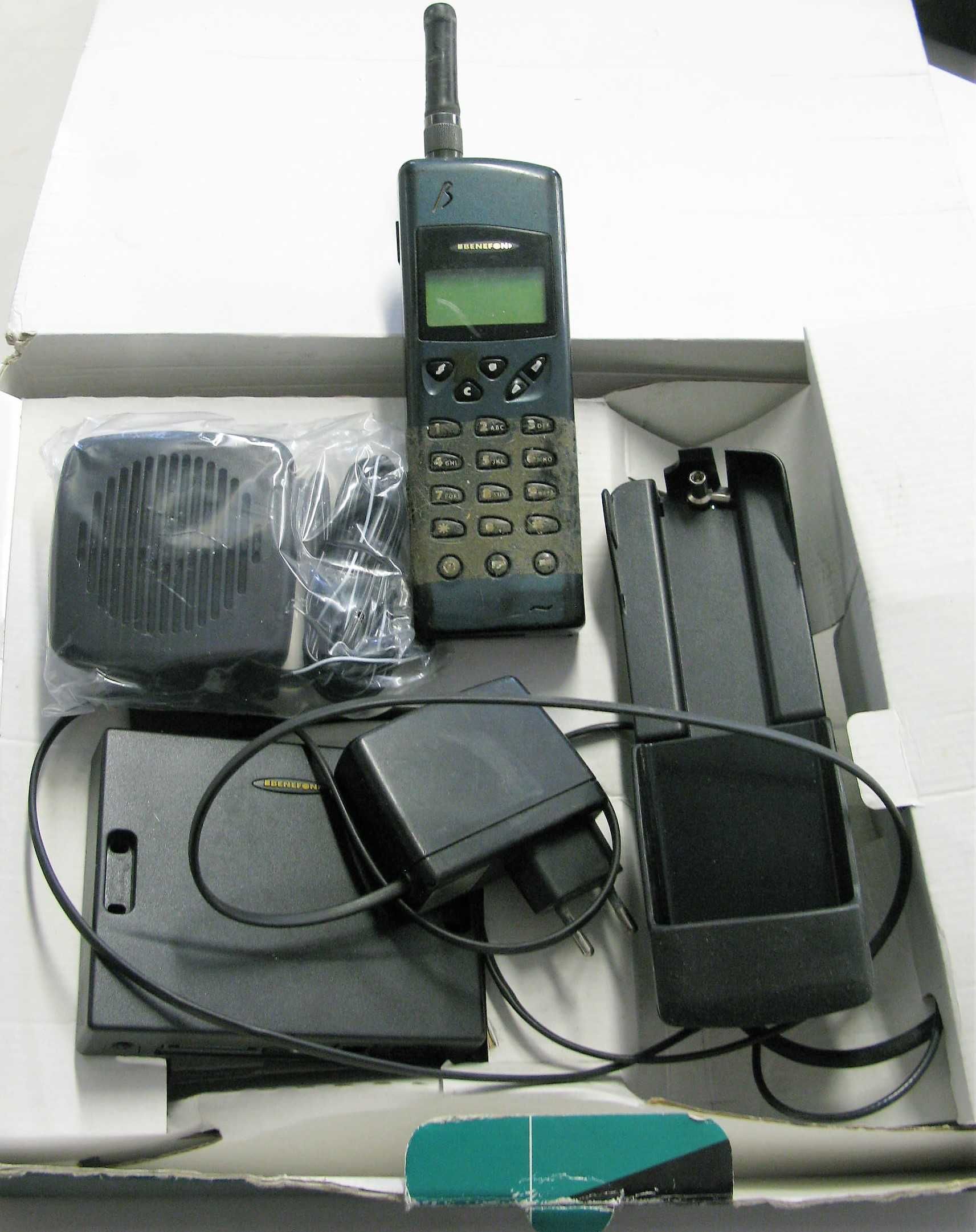 Benefon telefon cegła + ZE3205 zestaw samochodowy HF Car Kit