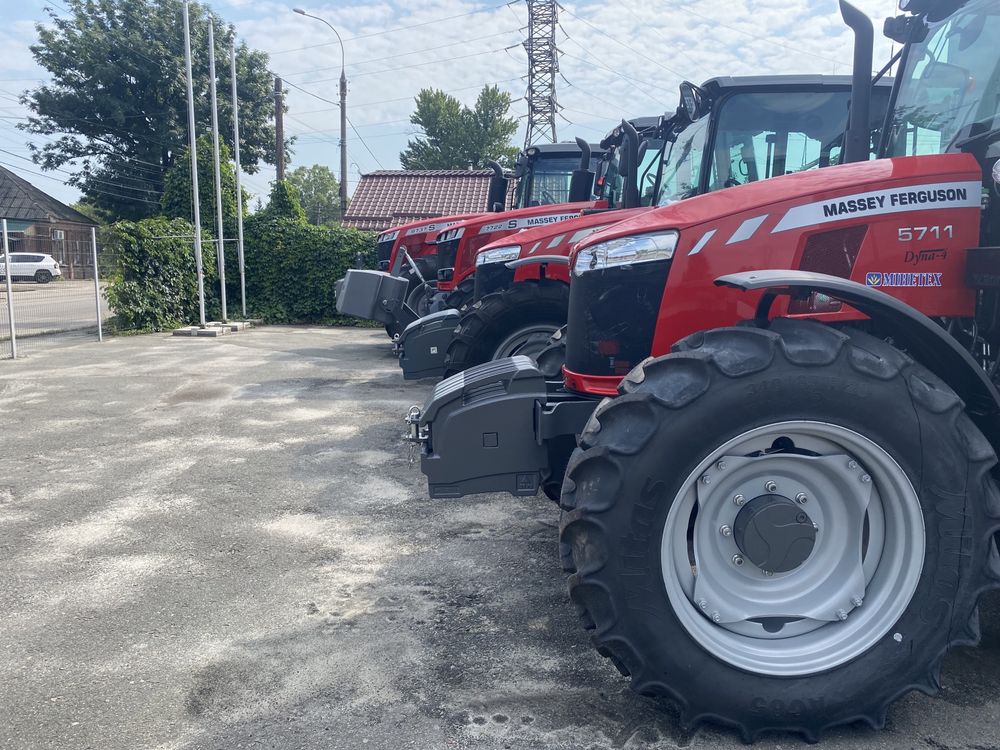 Massey Ferguson 5711