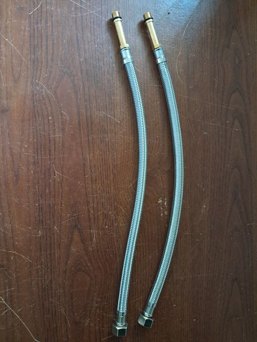 Wężyk przyłączeniowy Ferro 40 cm.