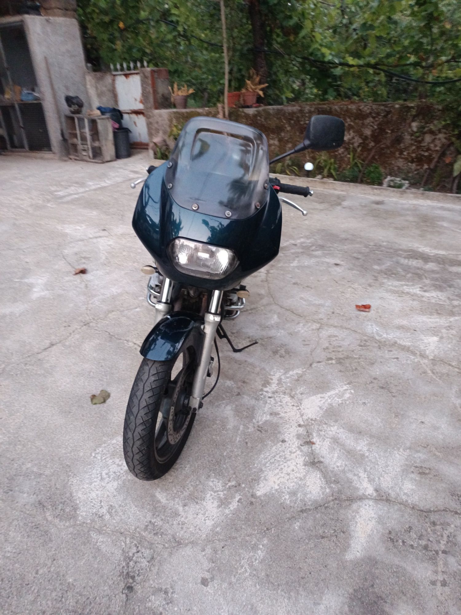 Vendo ou troco Yamaha XJ600 de 1993