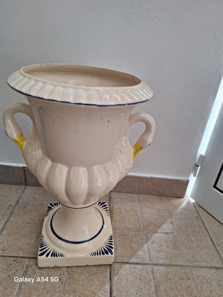 Vaso de plantas em loiça