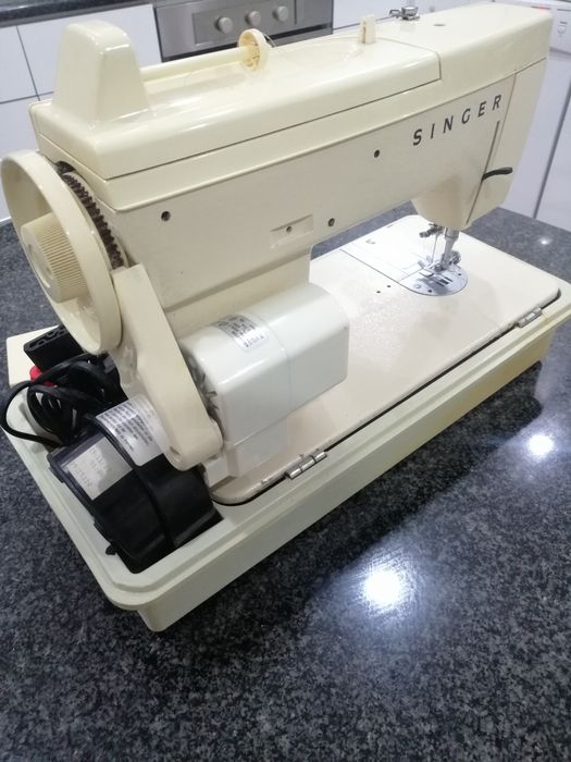 Máquina portátil Singer