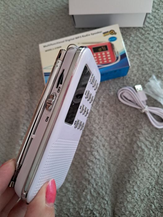 Mini radio z latarką led AM/FM mp3 USB Nowe