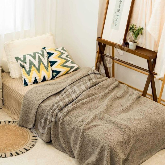 Плед-покривало на овчинці 200×220 см — теплий, м’який і затишний