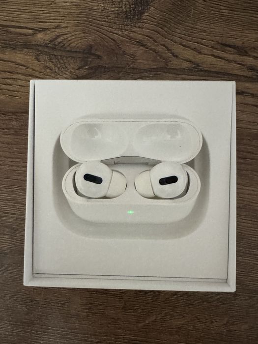 Оригінальні Airpods pro