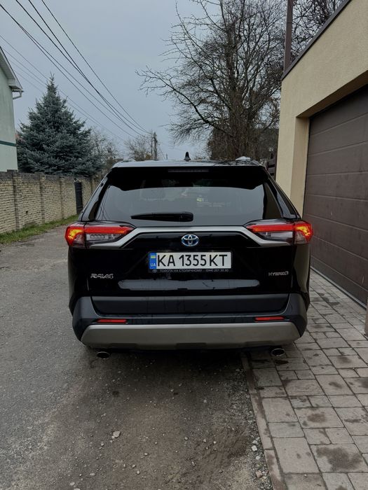 RAV 4 Hybrid 2023р від вдасника. Офіційний. Рік гарантії