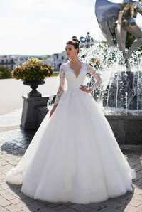 дизайнерское свадебное платье со шлейфом Stella Shakhovskaya