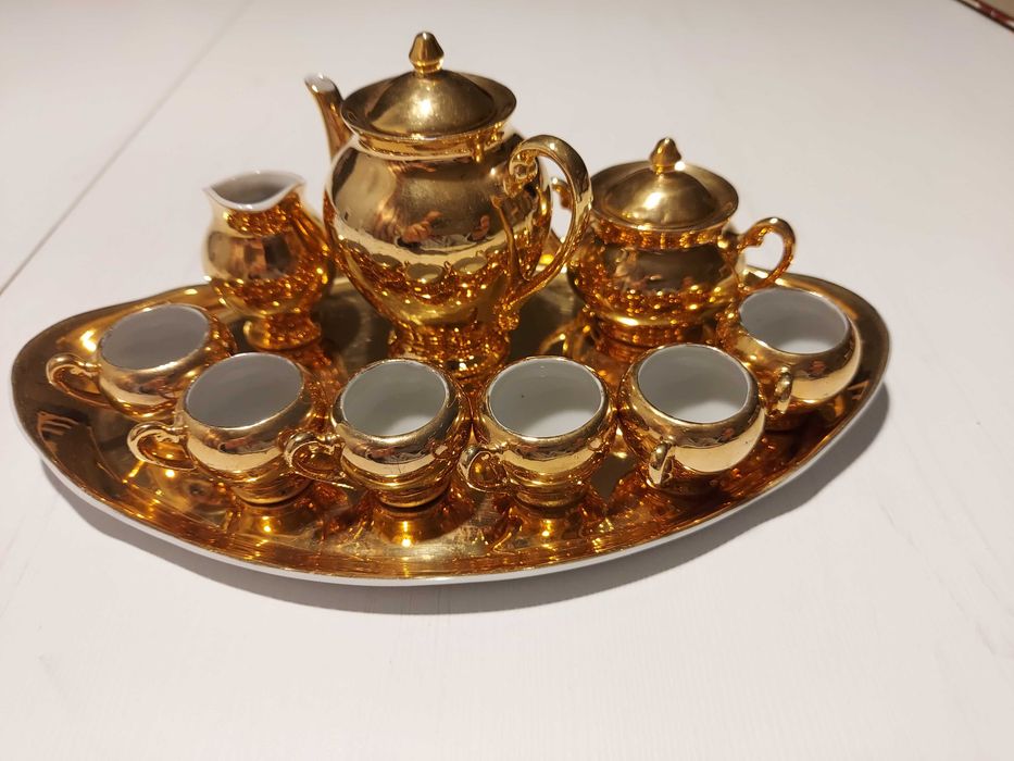 Złocony serwis dla lalek Ćmielów