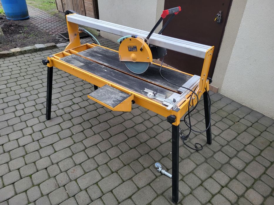 Piła do glazury na wode