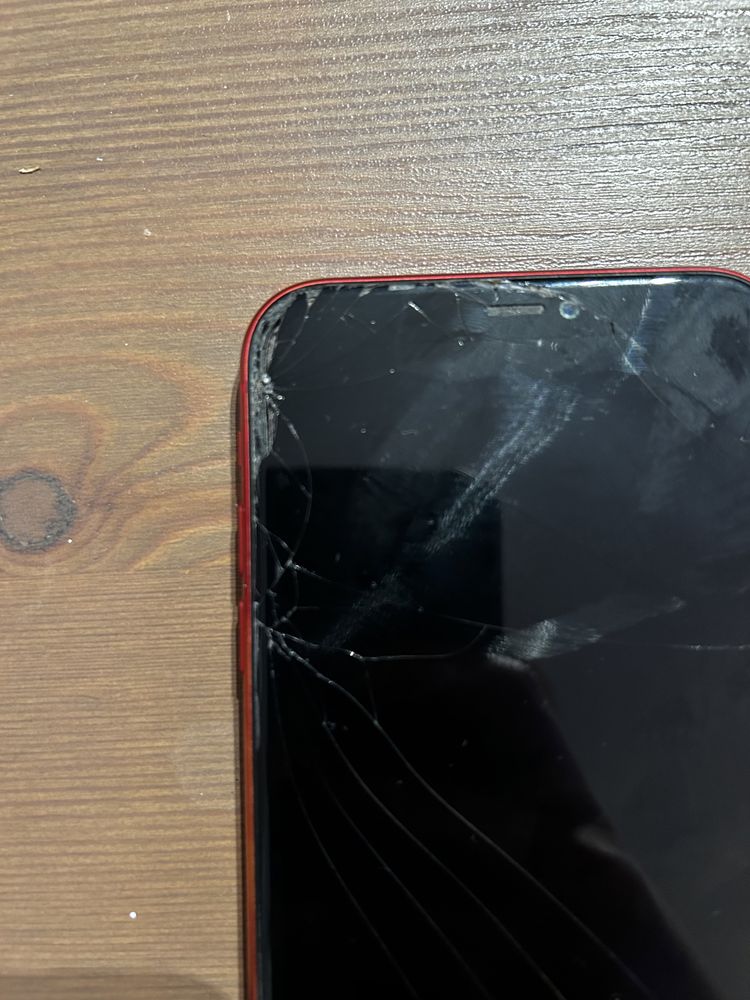 Iphone 11 64GB uszkodzony wyświetlacz