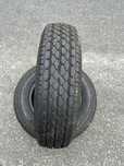Vendo 2 Pneus 145 R12