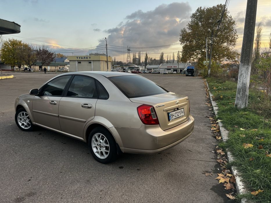 Продам срочно автомобиль