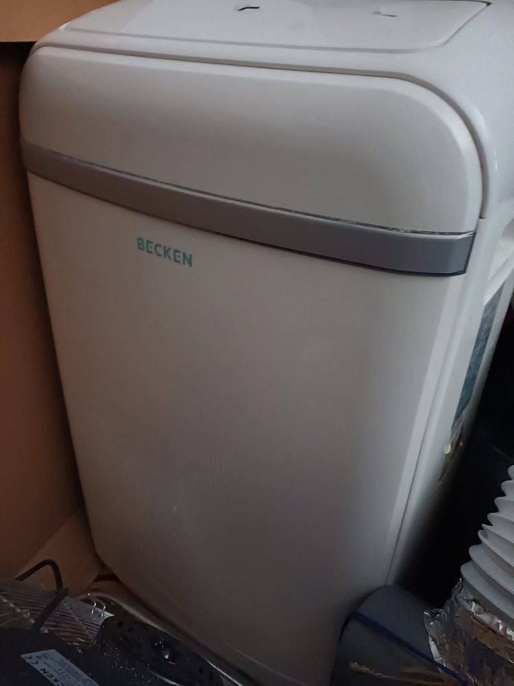 Ar Condicionado Portátil BECKEN BAC4255 (23 m² - 12000 BTU - Branco