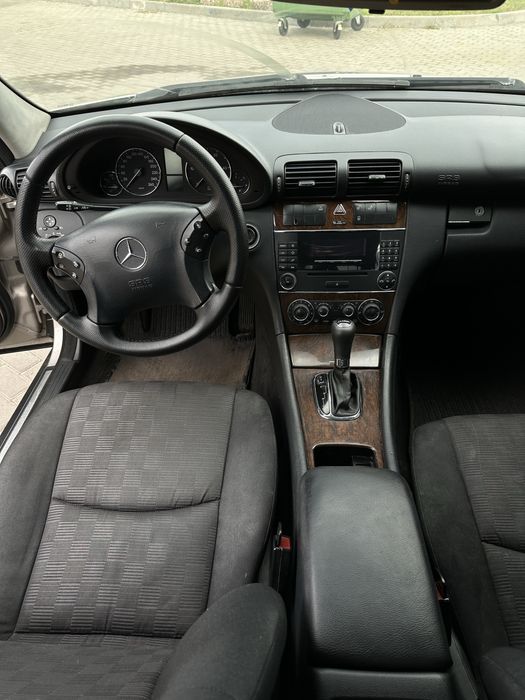 Продаю Мерседес w203 2.2 дизель в хорошому технічному стані!