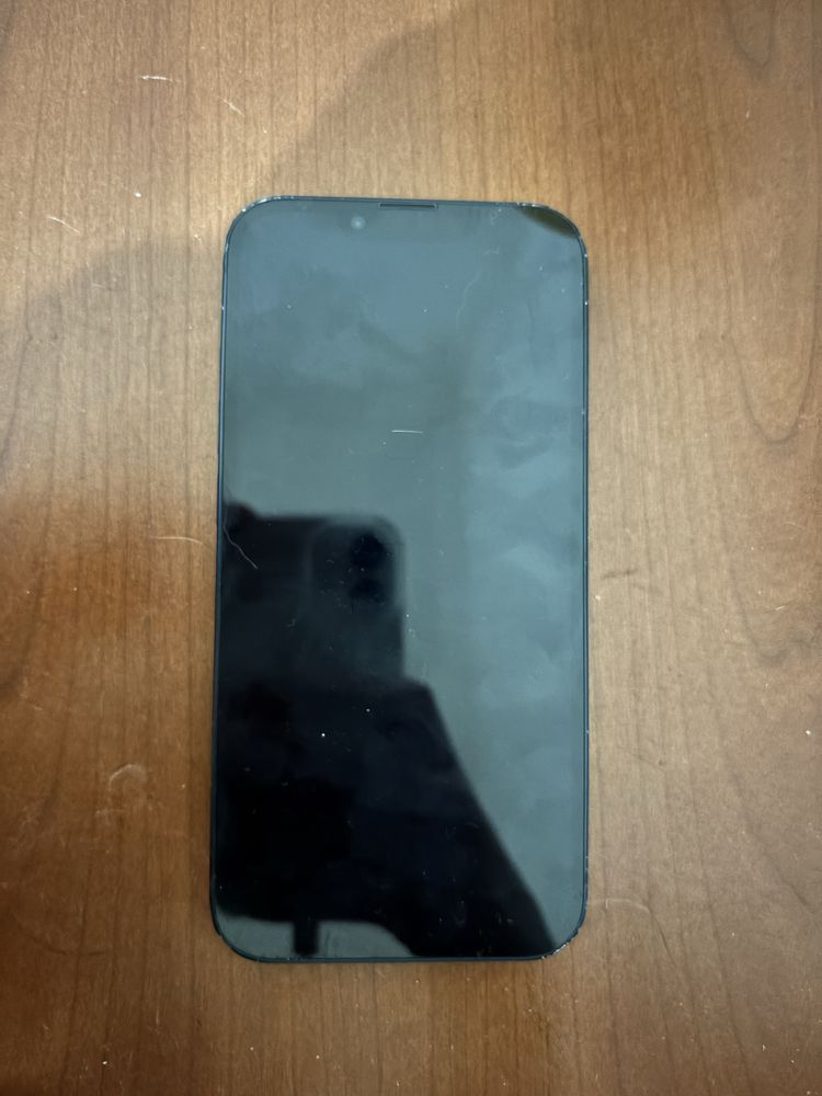 Iphone 13. 1 ano e meio de uso.