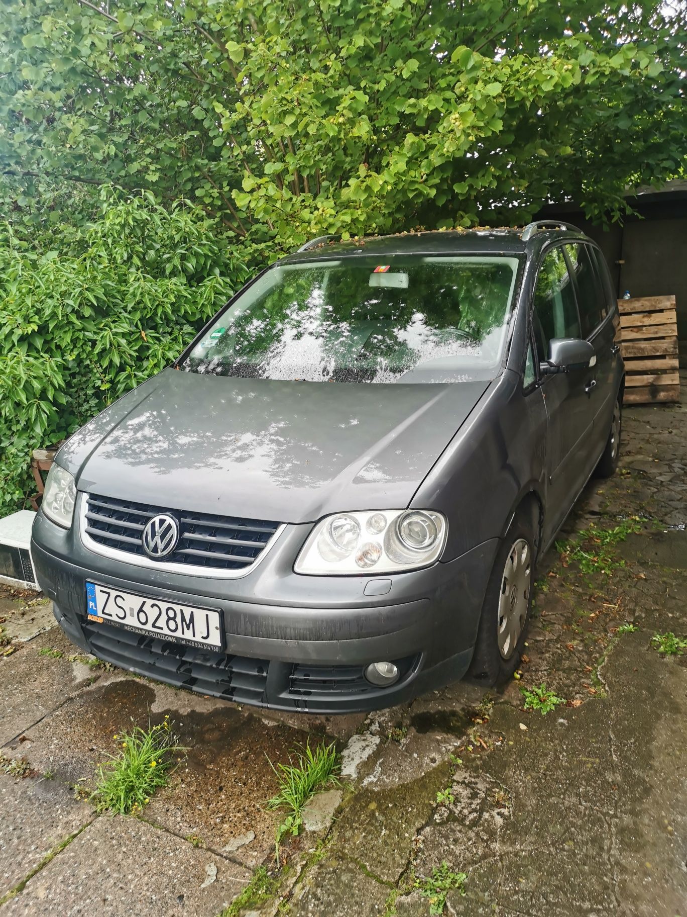 Volkswagen touran 2.0 fsi.