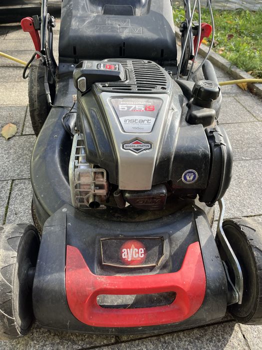 Kosiarka spalinowa z elektrycznym rozruchem