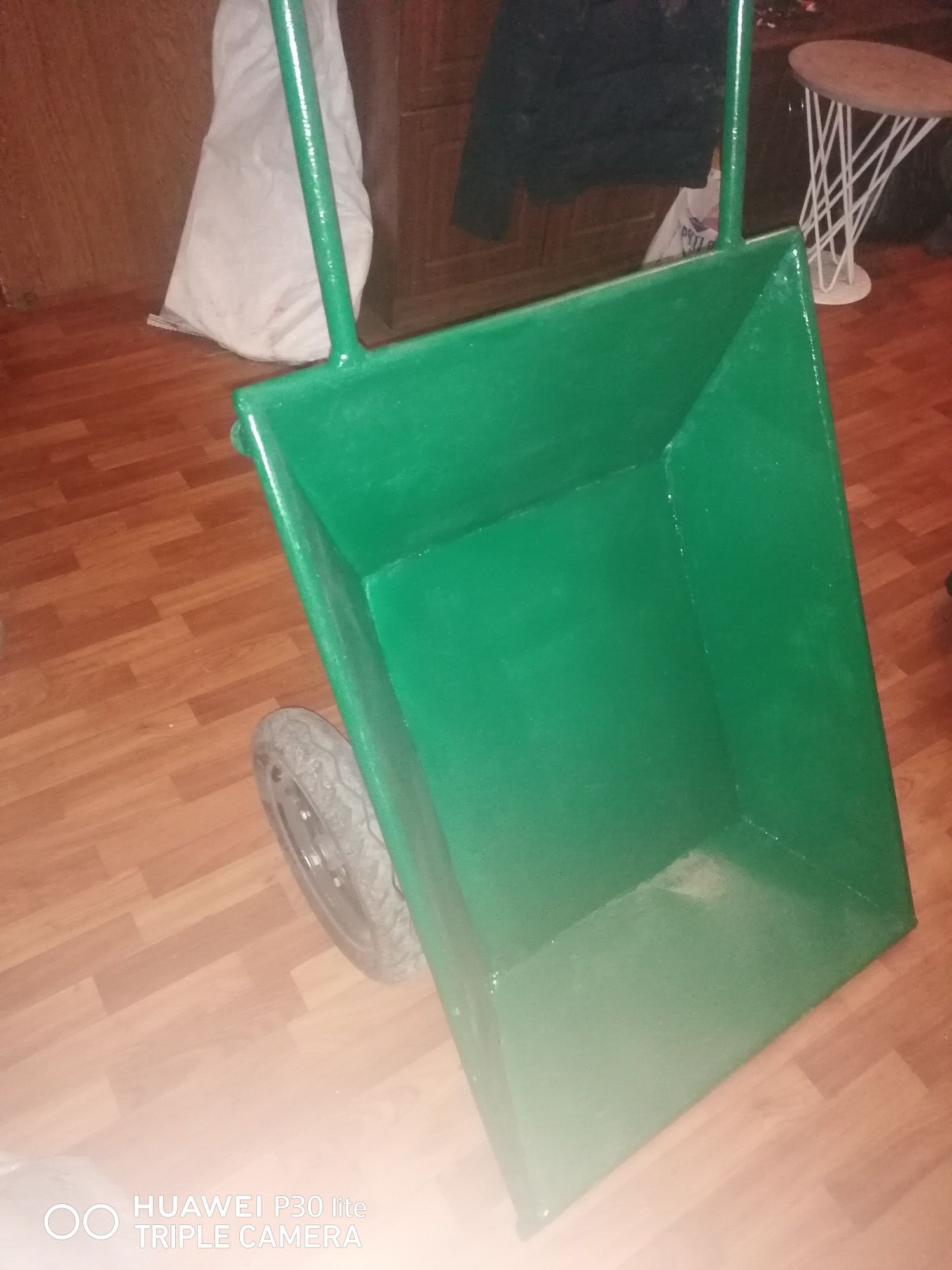 Продаётся телега садовая