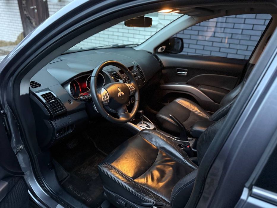 Mitsubishi outlander XL 2009 рік 1 власник