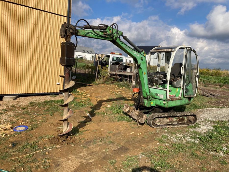 Kucie betonu wyburzenia uslugi minikoparka wiercenie studni slupy