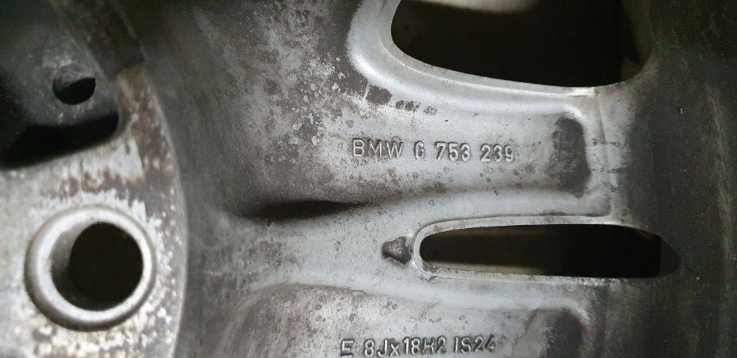 BMW.  Диск R 18 . 5/120 . J8. ET 24.