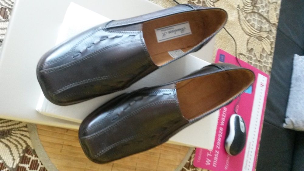 Półbuty buty damskie roz.39 całe skórzane