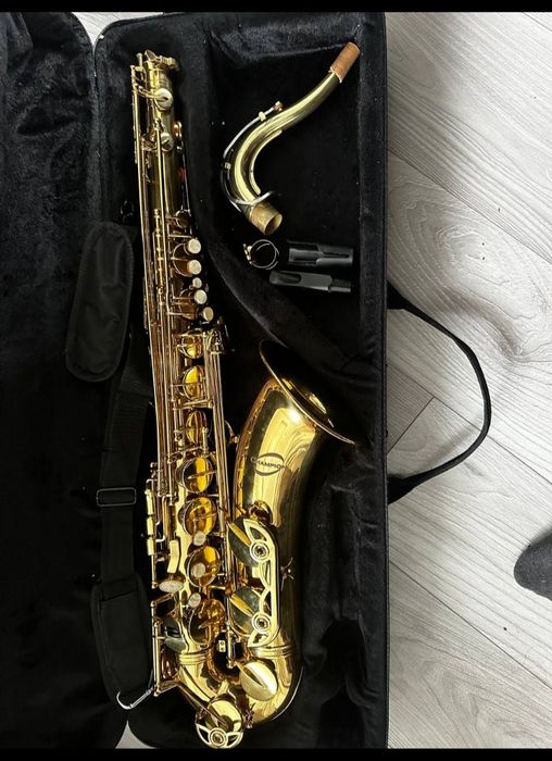 саксофон тенор в доброму стані