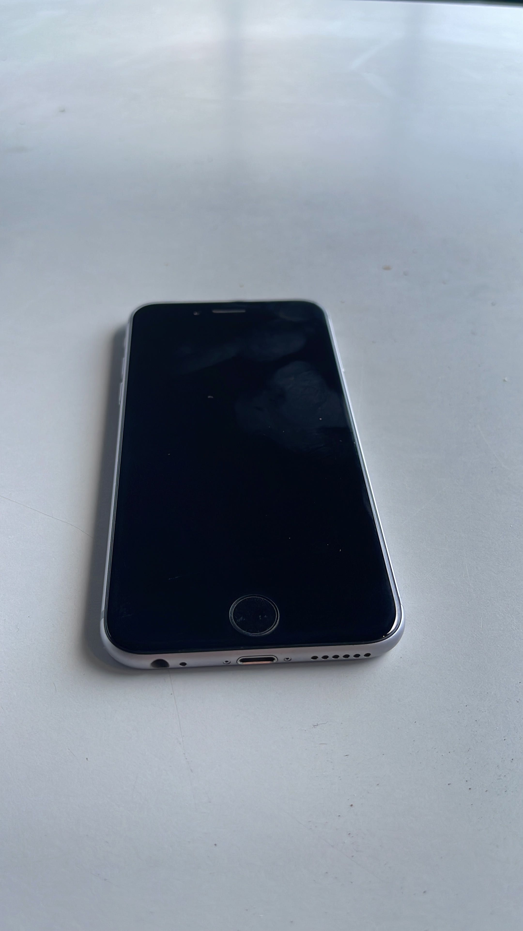 iPhone 6s 64gb muito novo funciona perfeitamente