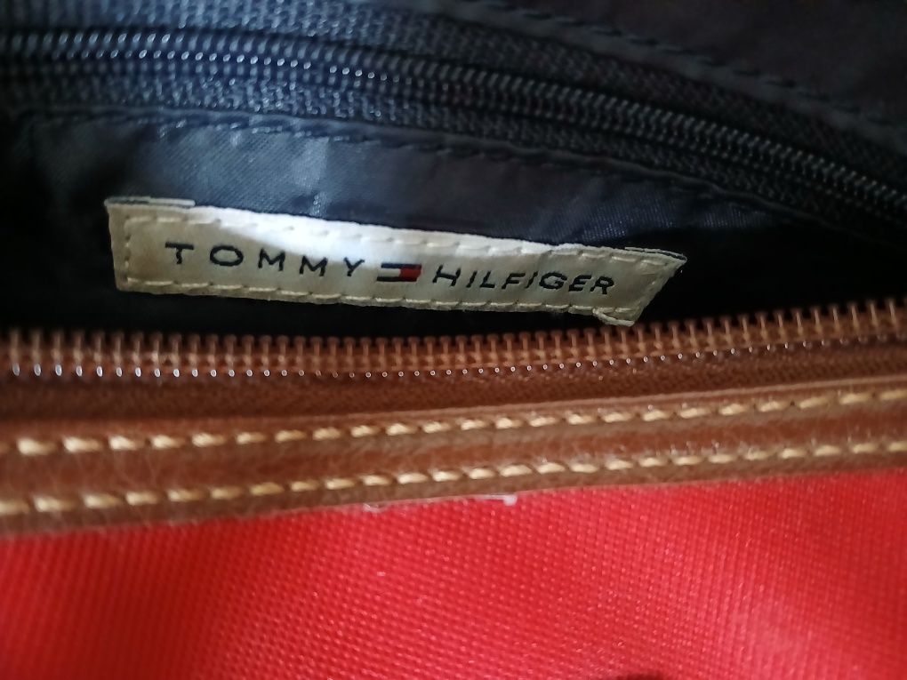 Mala de senhora e carteira da Tommy Hilfiger