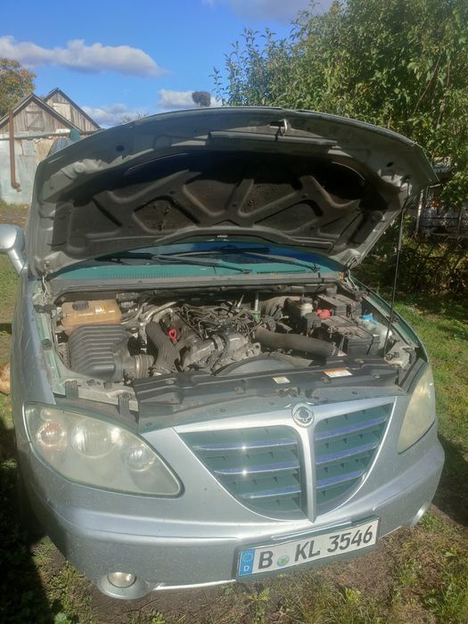 Ssangyong Rodius