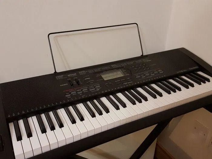 Keyboard organy syntezator Casio z dynamiczną klawiaturą MIDI USB stat
