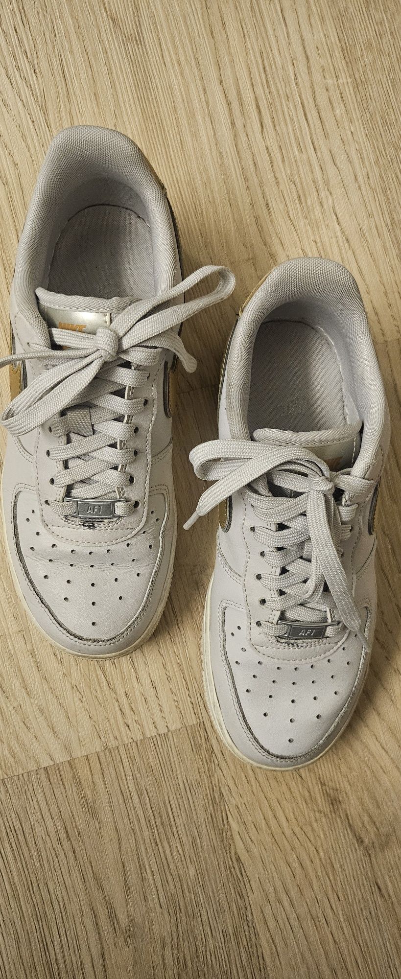 Nike Air Force 1