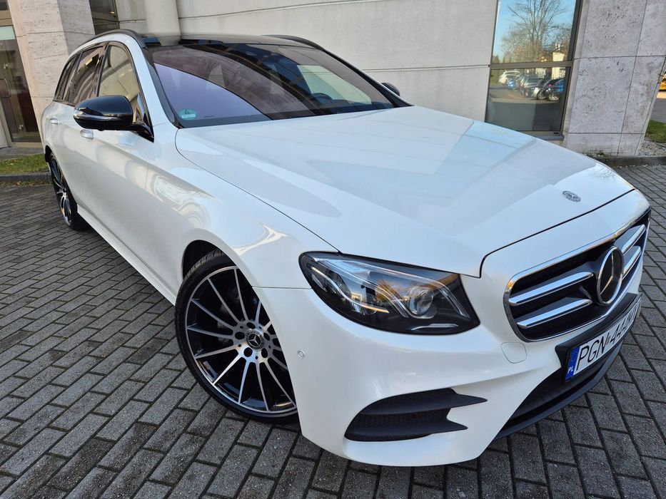 Mercedes-Benz Klasa E 300 245KM*AMG*PANORAMA*BURMESTER*kamera 360*full*