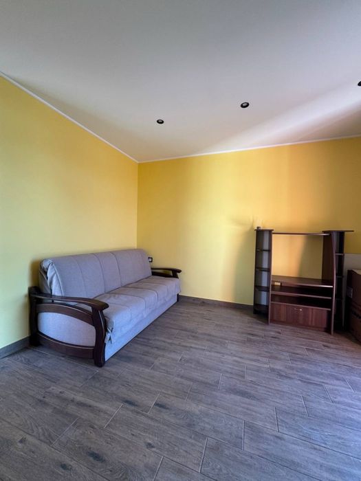 здається в оренду квартира-студія біля ЗУНУ