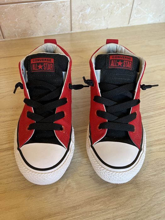 Wysokie, wsuwane trapmki Converse, r.35