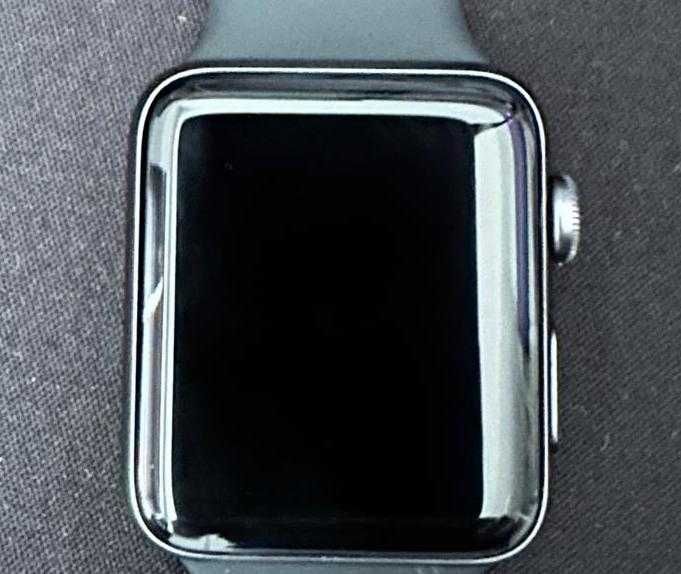 Apple Watch Series 3 (A1859) – 42mm