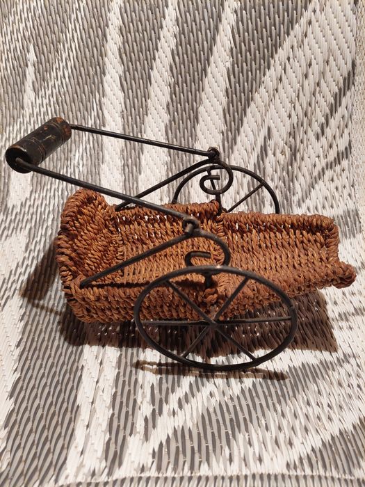 Stojak na wino fajny