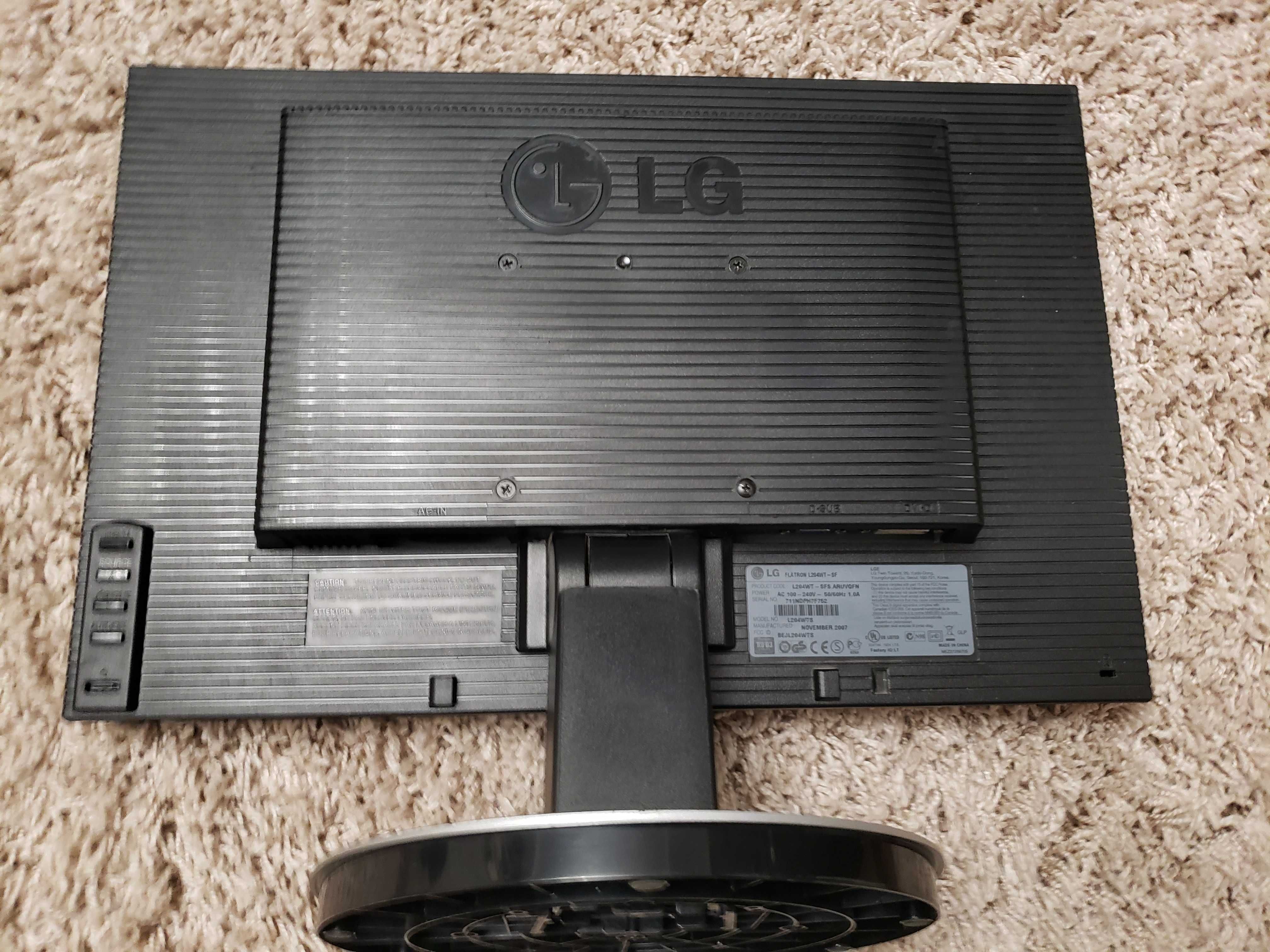 Дисплей 20" LG Flatron Wide L204WT