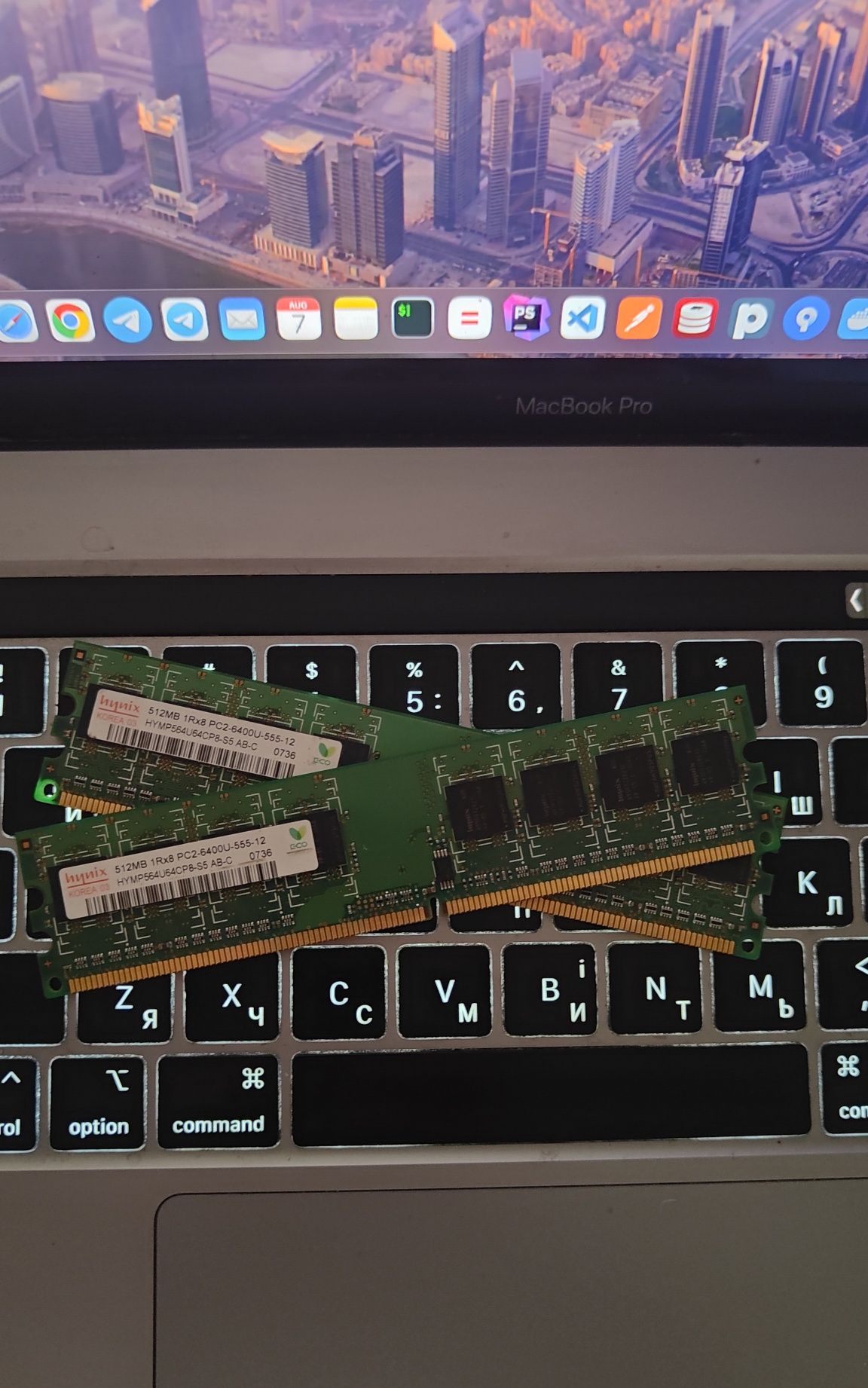 Оперативная память (ОЗУ, RAM) Hynix DDR2 1Gb (2 x 512mb)