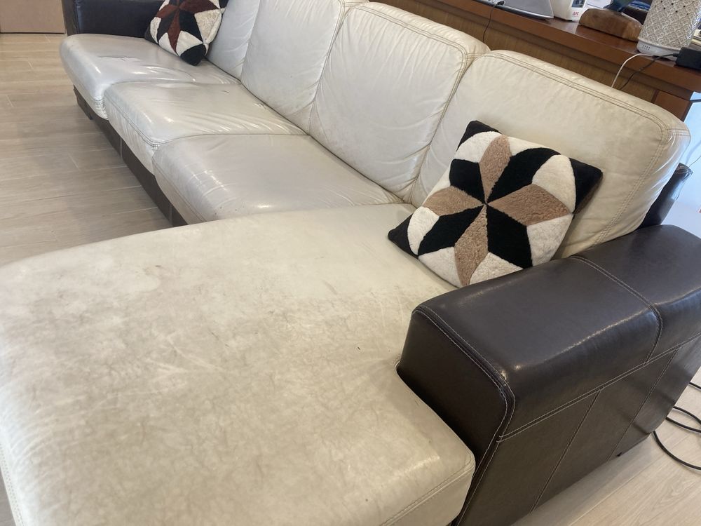 Sofá de 3 lugares e chaise longue