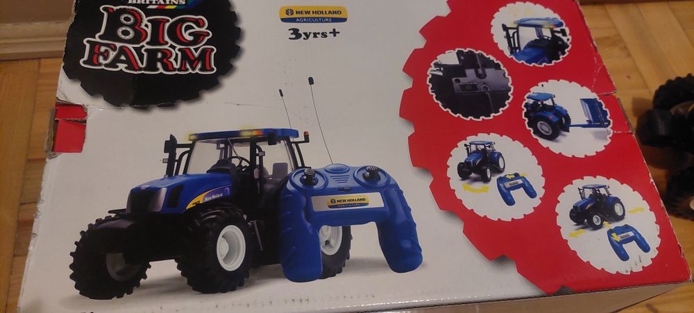 NEW HOLLAND traktor sterowany na pilot