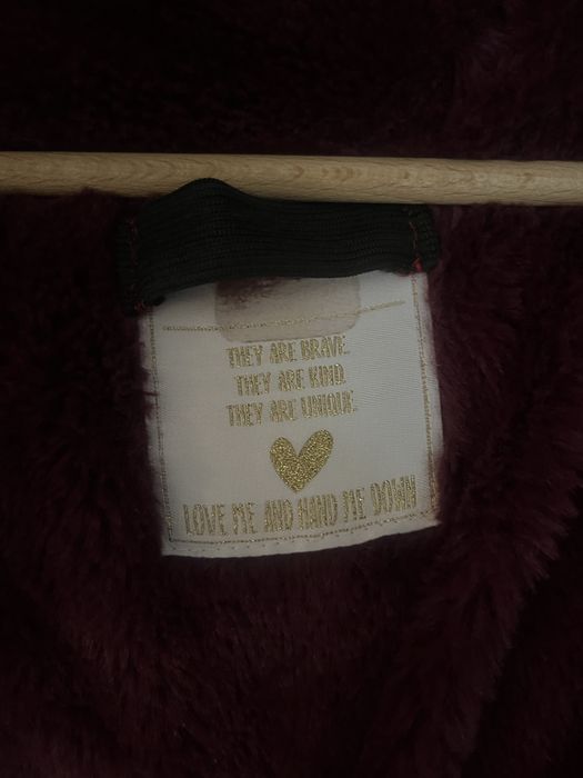 Ciepła kurtka zimowa dziewczęca bordowa z kapturem – rozmiar 140