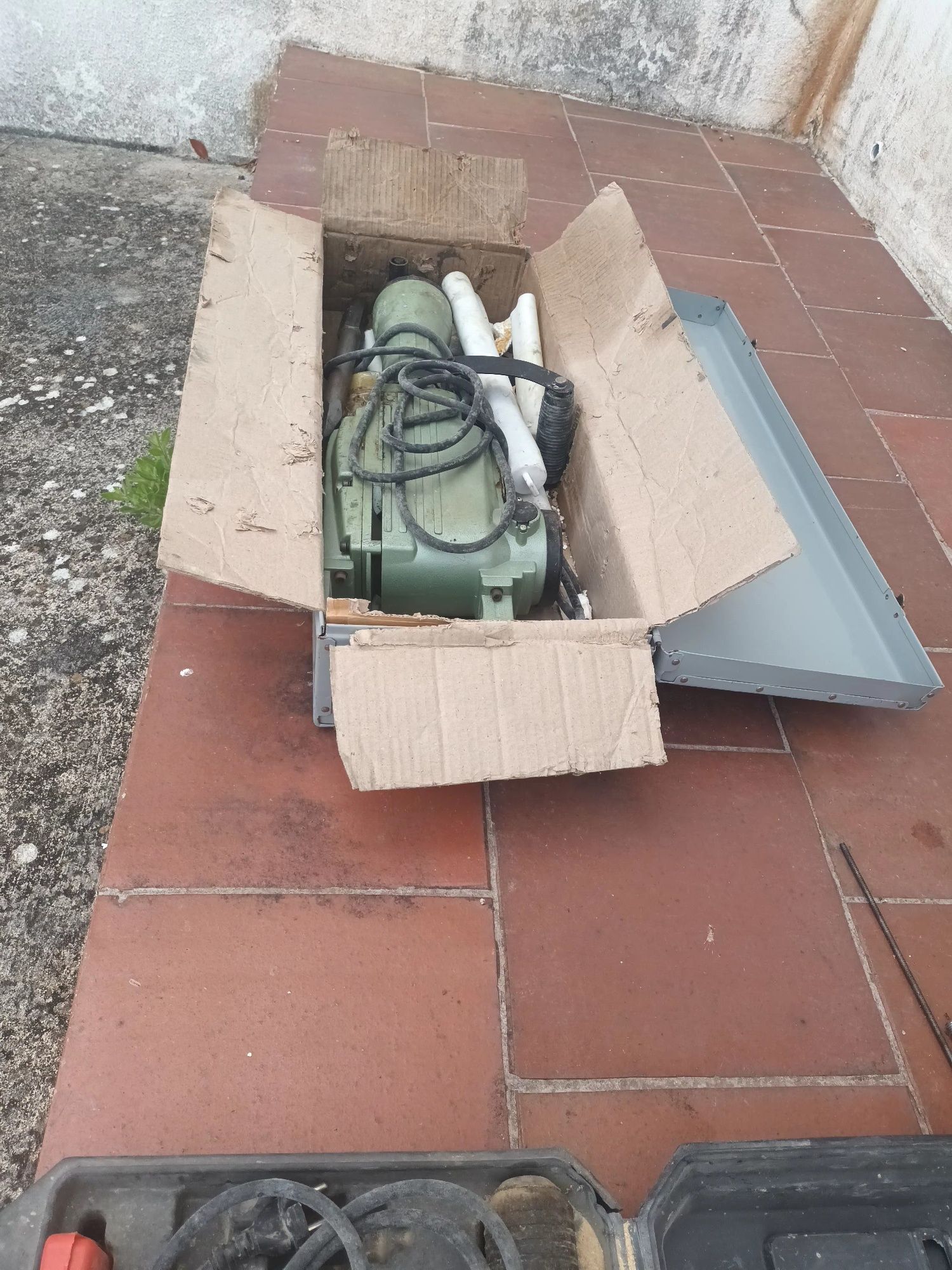 Martelo Eléctrico  pouco uso