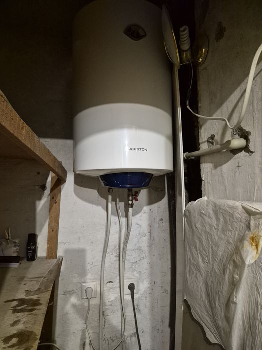 Срочно 2 ком кв в центре недорого