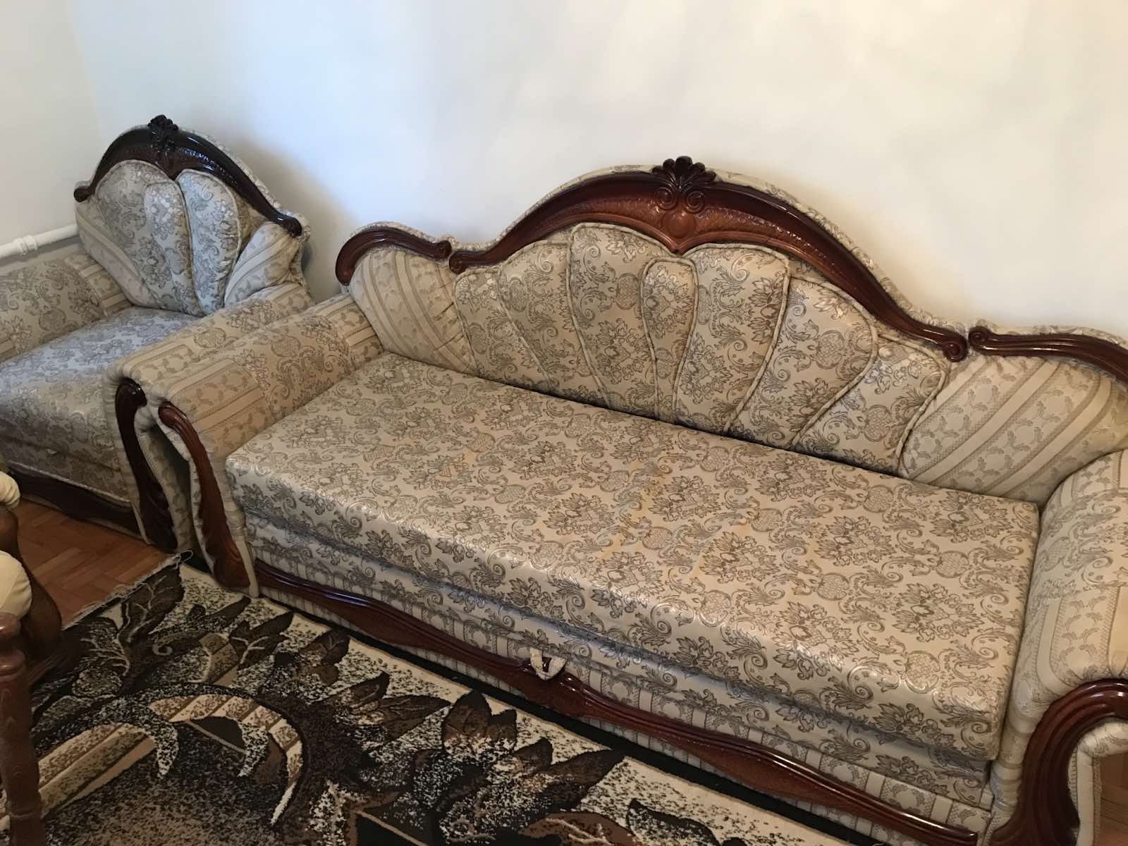 Продам диван і два крісла