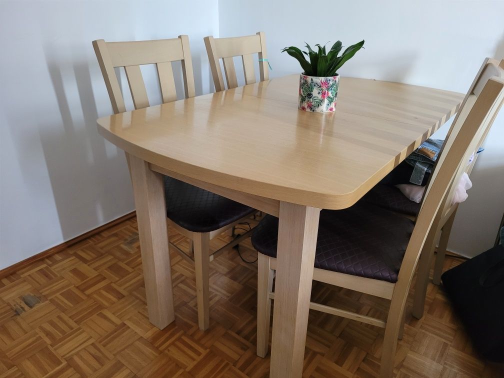 Zestaw stół rozkładany i 4 krzesla 80x130(260)