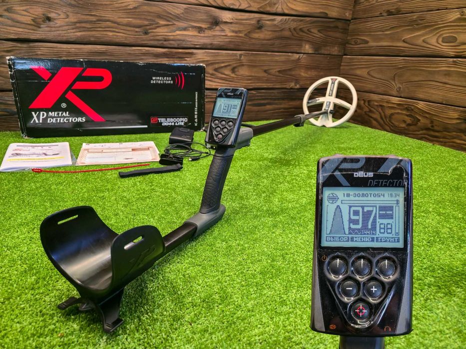 Металошукач XP DEUS 22.5 HF RC з блондинкою
